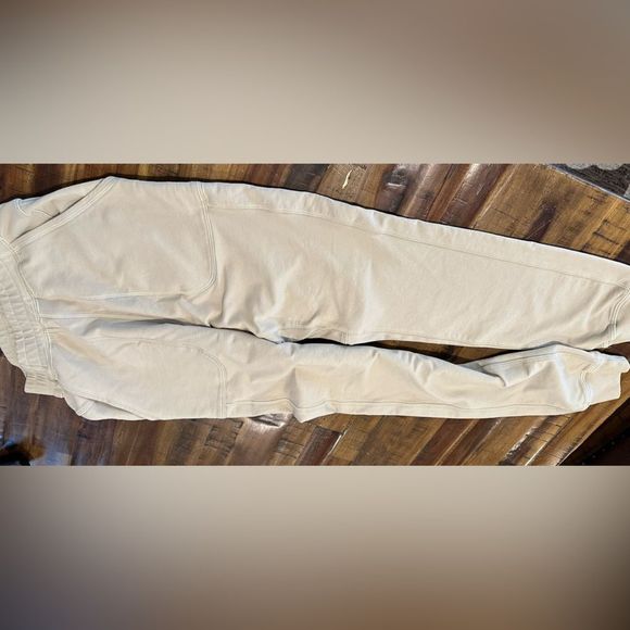 Lululemon pants LA All You Need
Relaxed jogger NWOT size 2 - Picture 6 of 6